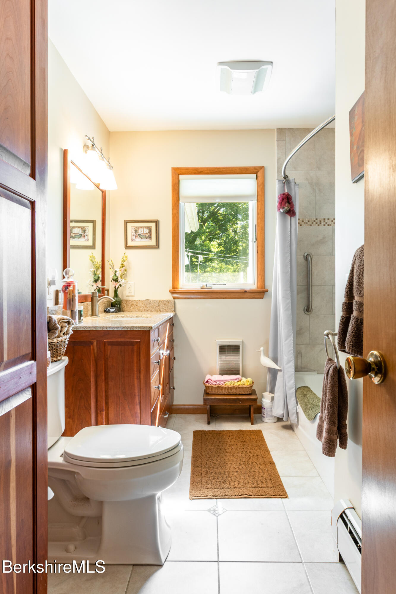 329 Dublin Road Richmond, MA 01201 - Photo 20 of 46 1st floor full bathroom