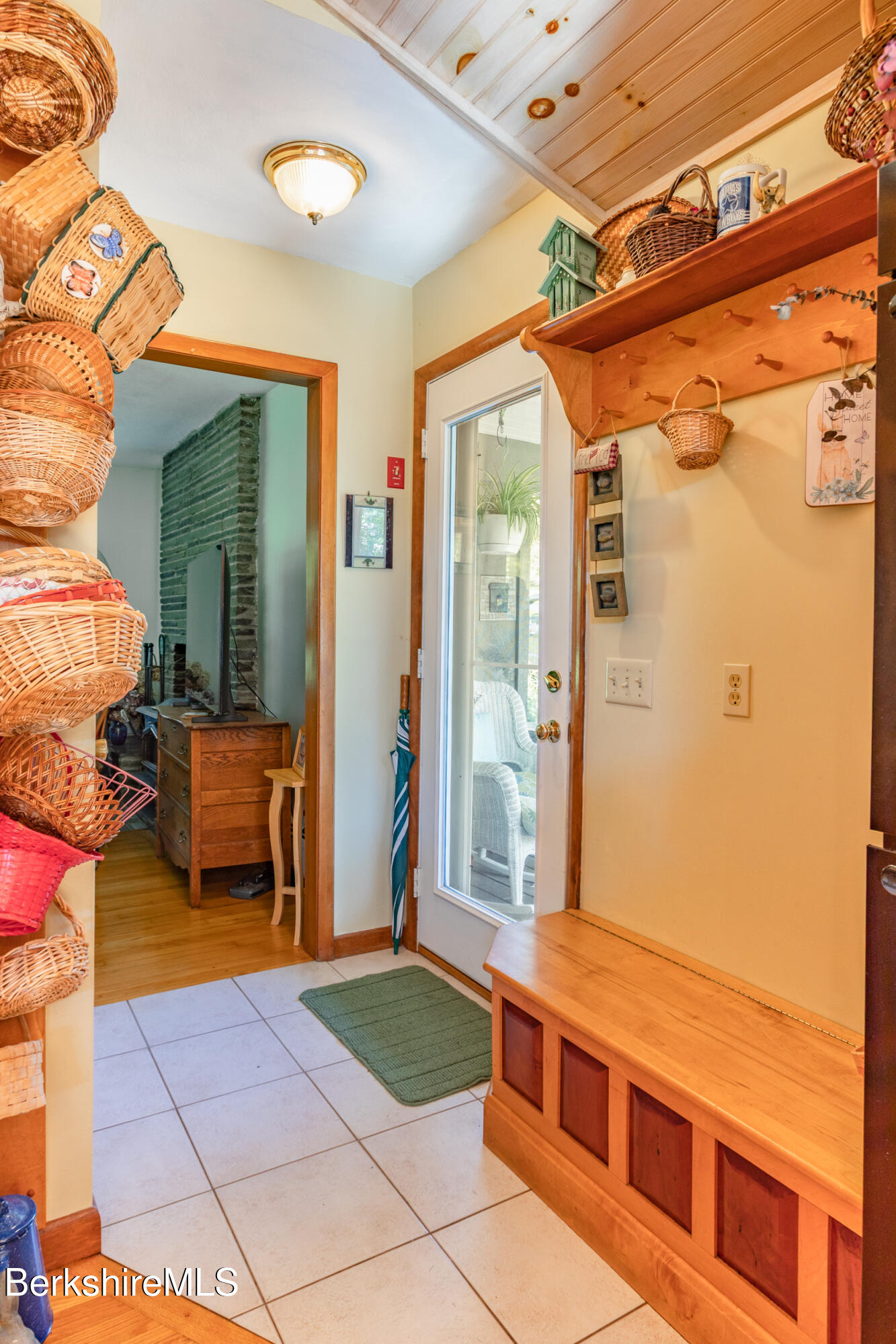 329 Dublin Road Richmond, MA 01201 - Photo 25 of 46 Entryway - Basement access