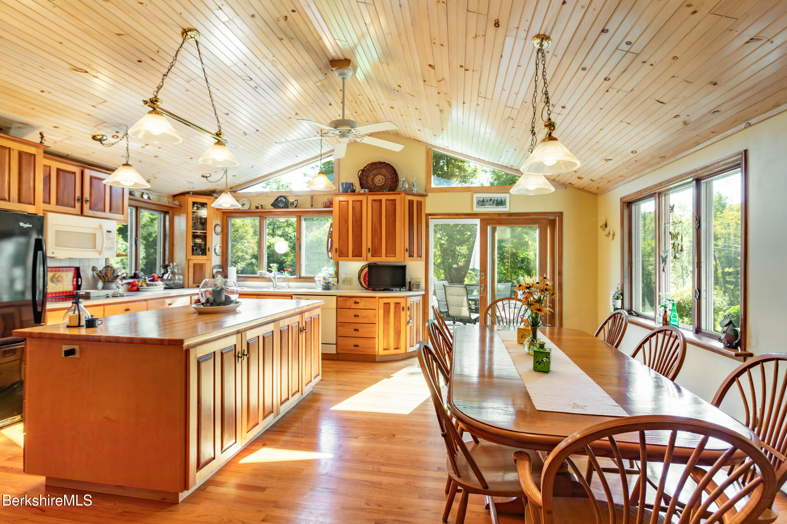 329 Dublin Road Richmond, MA 01201 - Photo 7 of 46 Kitchen/Dining