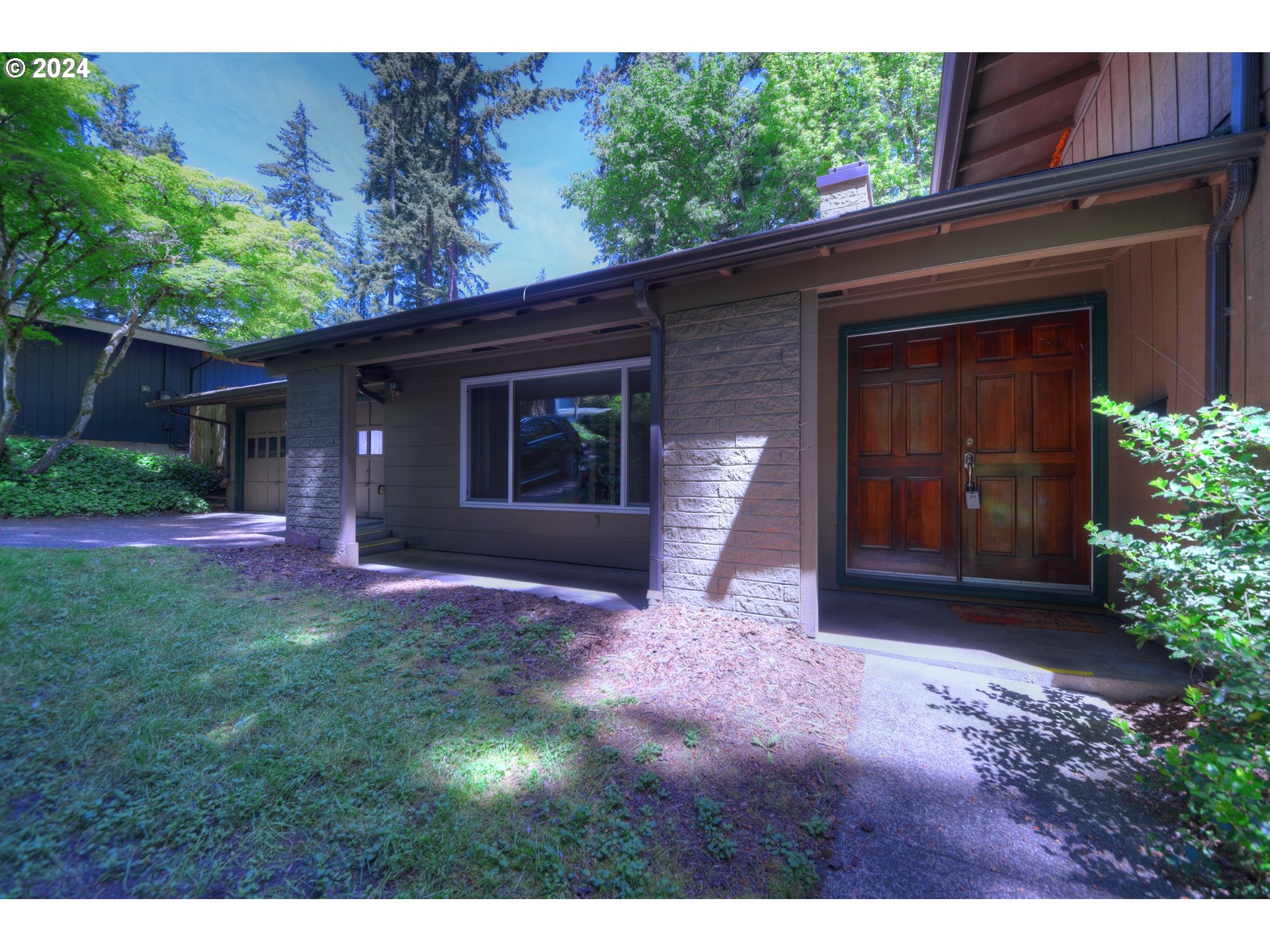 55 Coachman Drive Eugene, OR 97405 - Photo 3 of 32