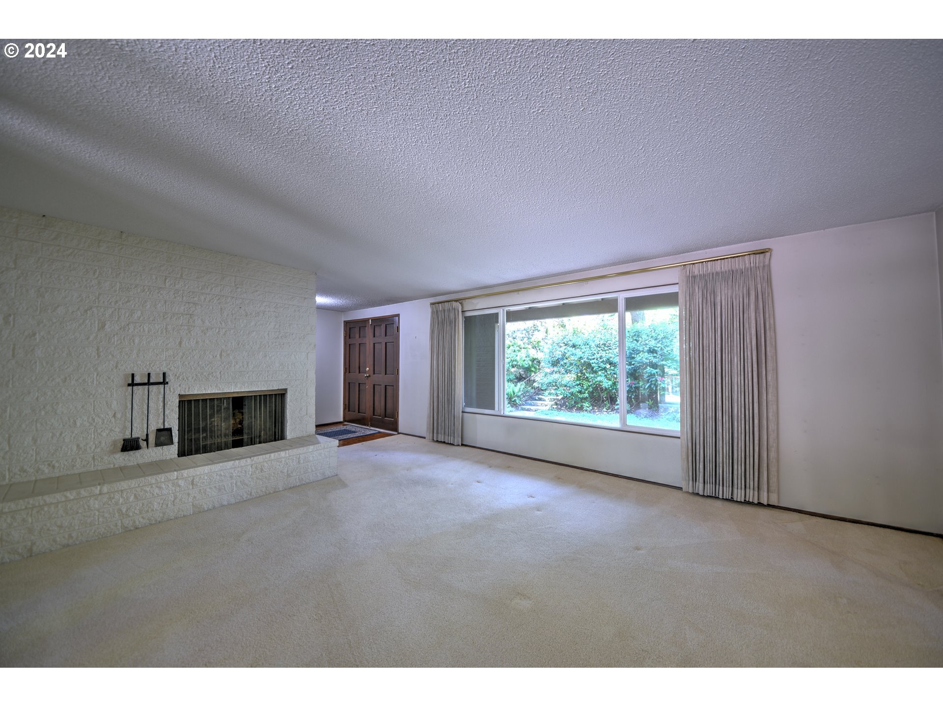 55 Coachman Drive Eugene, OR 97405 - Photo 4 of 32