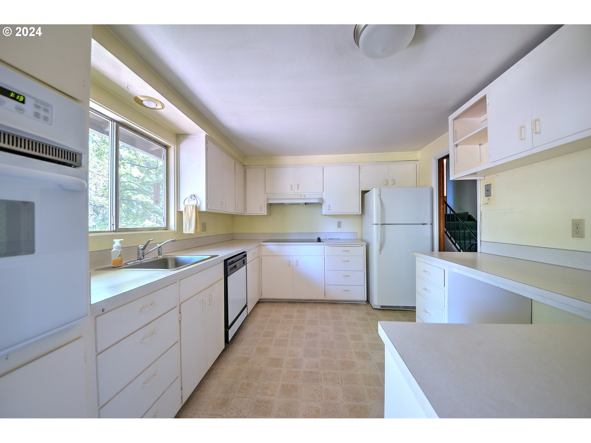 55 Coachman Drive Eugene, OR 97405 - Photo 8 of 32