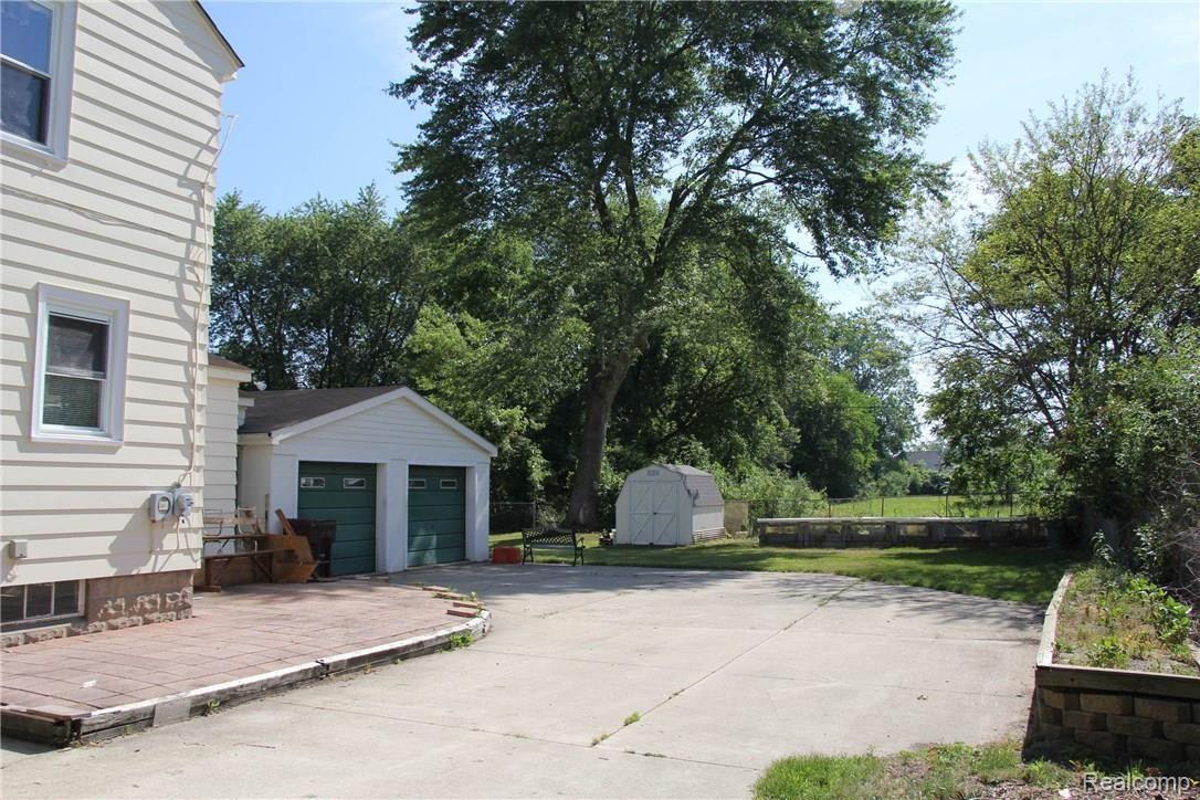 6259 Denton Road Belleville, MI 48111 - Photo 25 of 29 IMG_5645.jpg