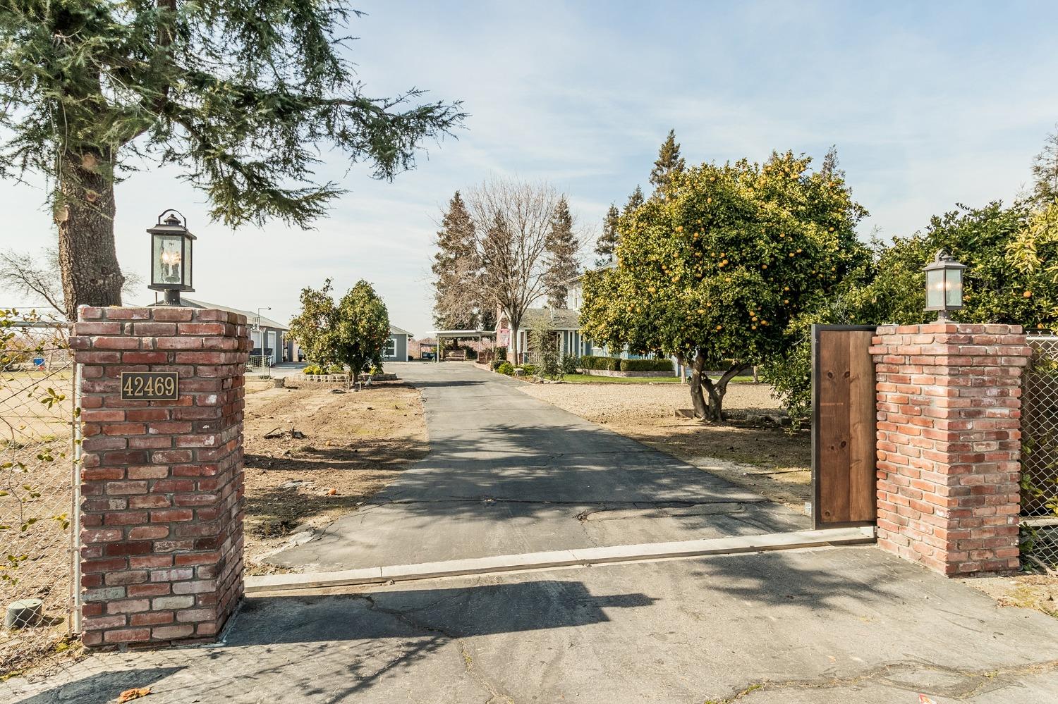 42469 Road 52 Reedley, CA 93654 - Photo 3 of 60 Gallery Image 3
