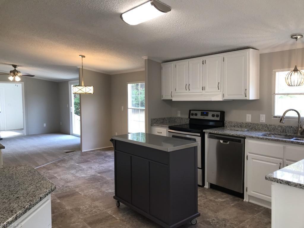 7522 Walnut Cove Road Walnut Cove, NC 27052 - Photo 2 of 17 Gallery Image 2