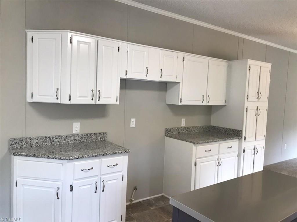 7522 Walnut Cove Road Walnut Cove, NC 27052 - Photo 3 of 17 Gallery Image 3