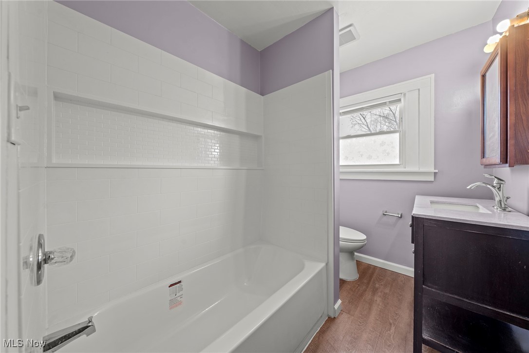 2245 Maplewood Road Cleveland, OH 44118 - Photo 20 of 34