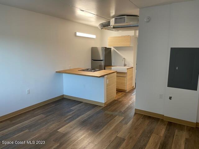 2421 Stone Street, Unit 203 Melbourne, FL 32901 - Photo 6 of 25 IMG_9664