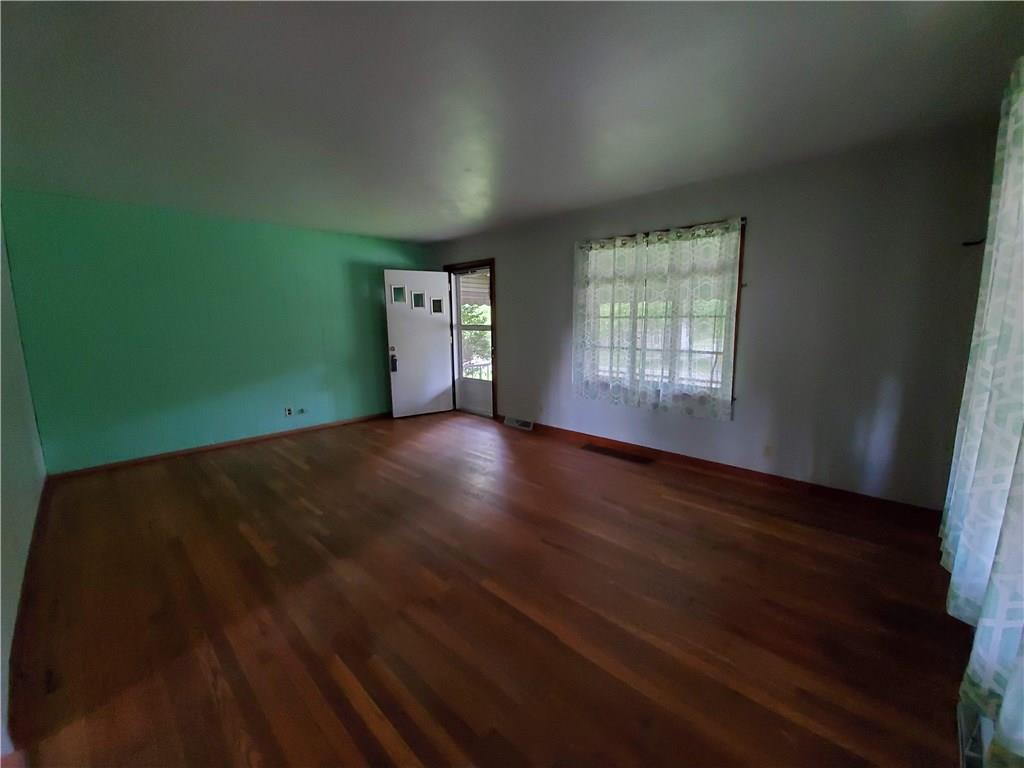 3637 Evergreen Road Pulaski, PA 16143 - Photo 5 of 25