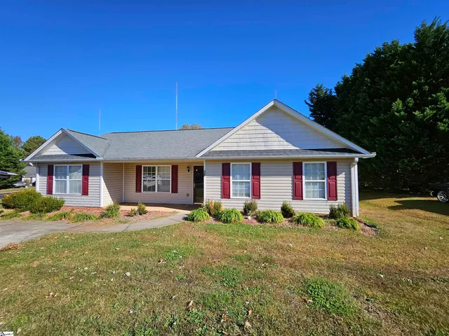 $1,780 | 132 Falcon Ridge Drive, Boiling Springs, SC 29316