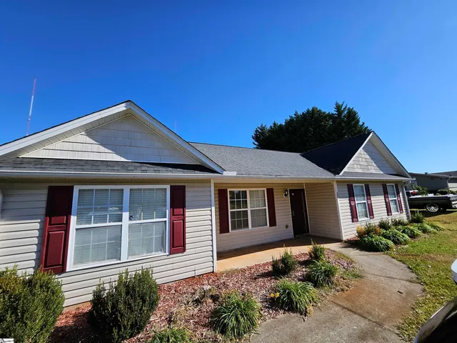 $1,780 | 132 Falcon Ridge Drive, Boiling Springs, SC 29316