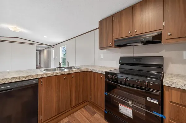 $1,800 | 10895 Catfish Drive, Quinlan, TX 75474