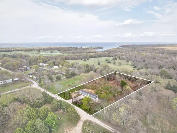 $1,800 | 10895 Catfish Drive, Quinlan, TX 75474