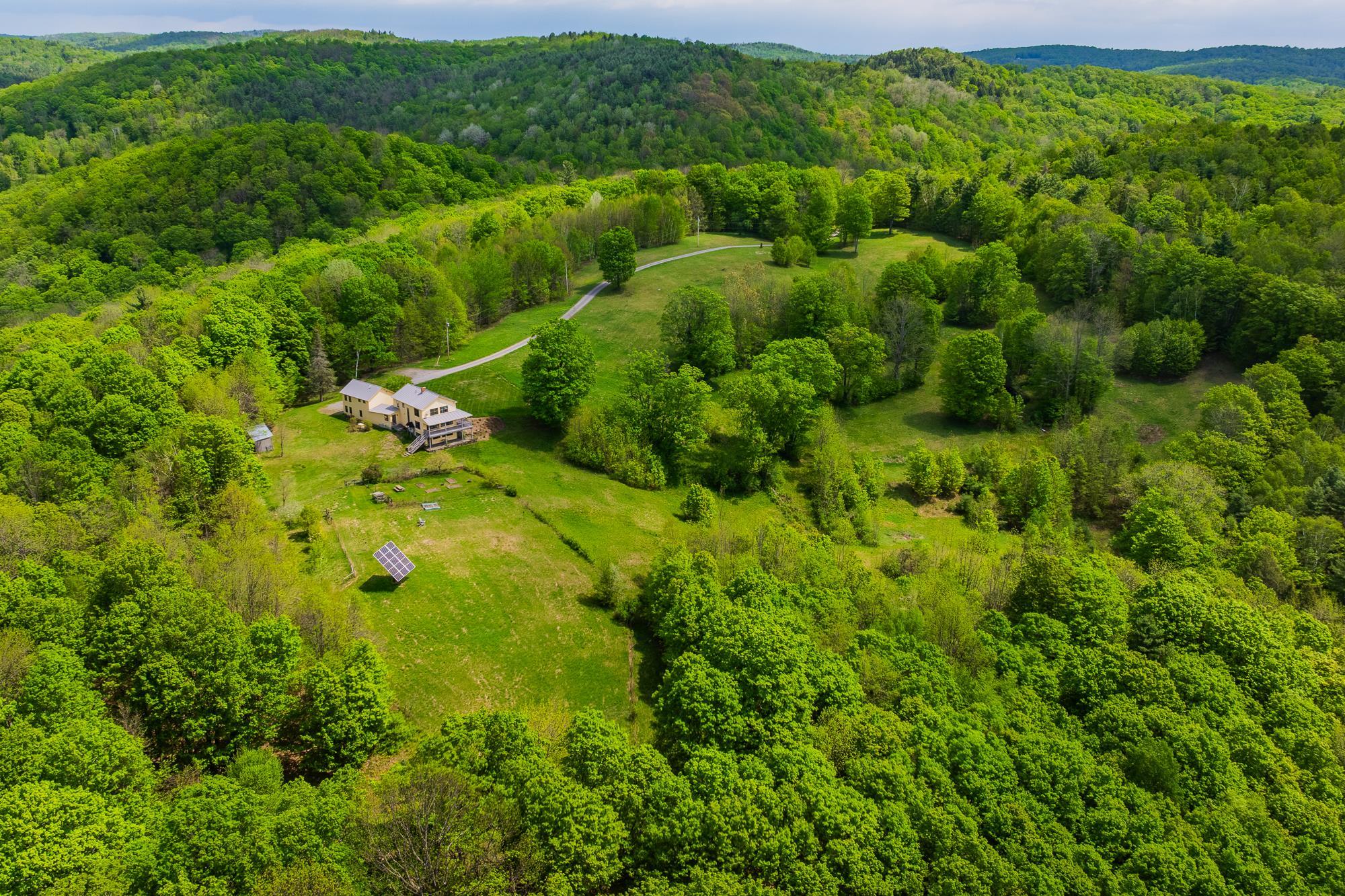 89 Jordan Road Strafford, VT 05072 - Photo 4 of 42