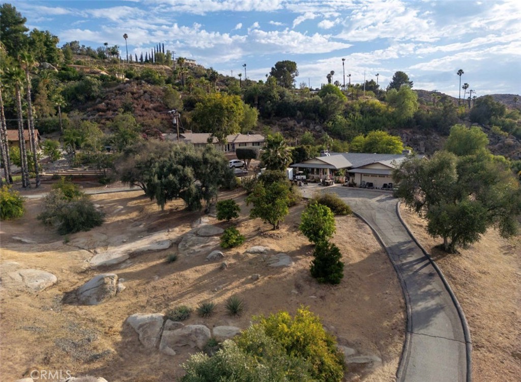 27531 Big Springs Ranch Road Hemet, CA 92544 - Photo 4 of 39