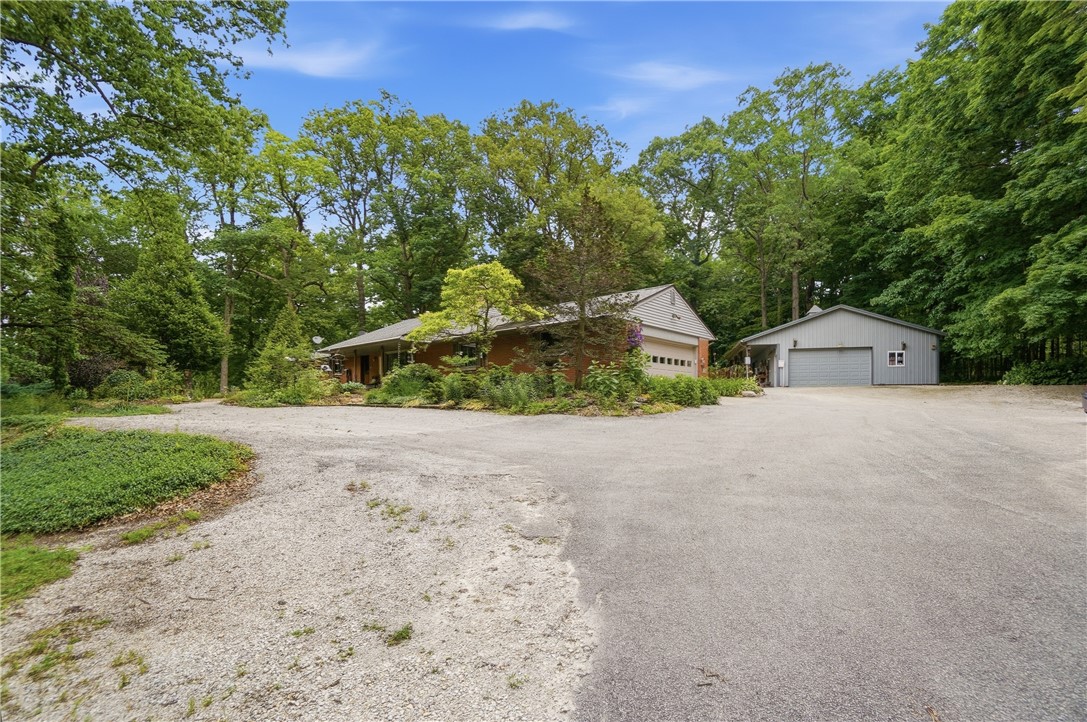 5392 Enon-Xenia Road Fairborn, OH 45324 - Photo 2 of 49