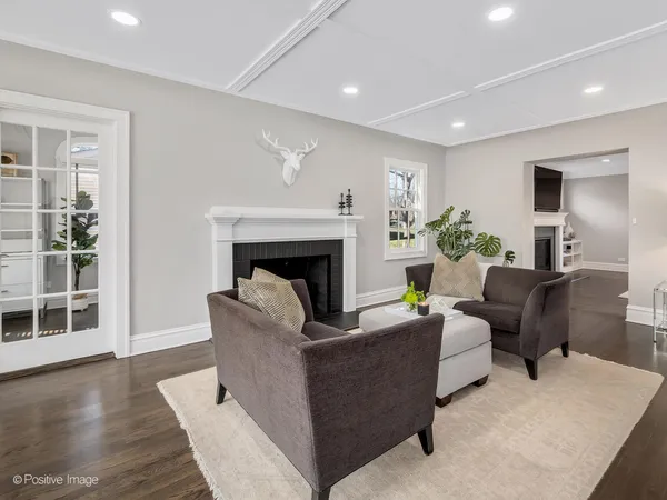 $1,225,000 | 411 West Birchwood Road, Hinsdale, IL 60521