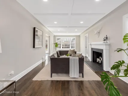 $1,225,000 | 411 West Birchwood Road, Hinsdale, IL 60521