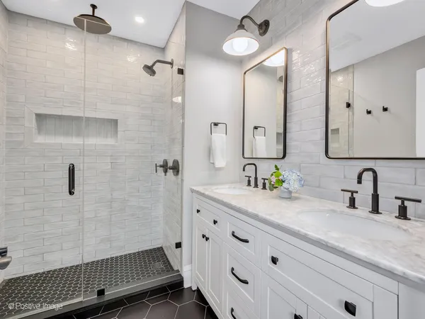 $1,225,000 | 411 West Birchwood Road, Hinsdale, IL 60521