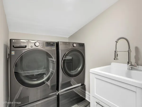 $1,225,000 | 411 West Birchwood Road, Hinsdale, IL 60521