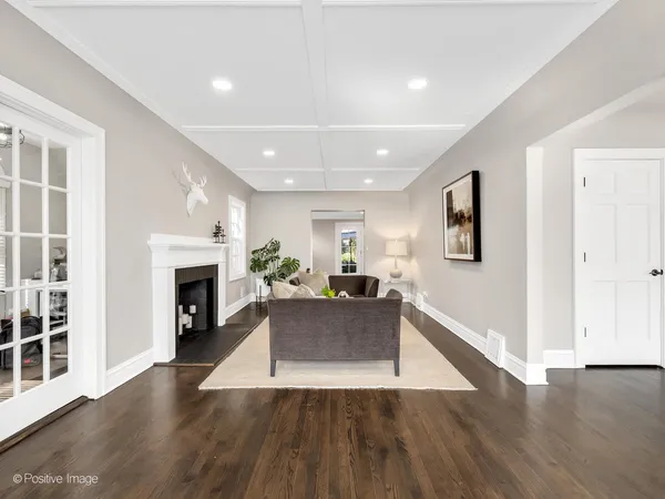 $1,225,000 | 411 West Birchwood Road, Hinsdale, IL 60521