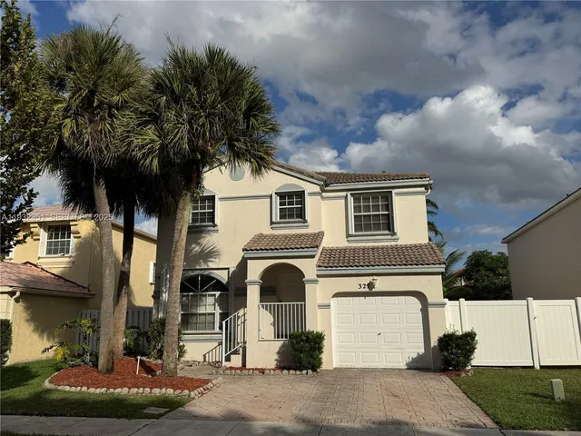 $4,100 | 327 Northwest 159th Avenue, Pembroke Pines, FL 33028