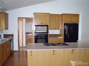 $2,500 | 512 Talbott Street, La Conner, WA 98257