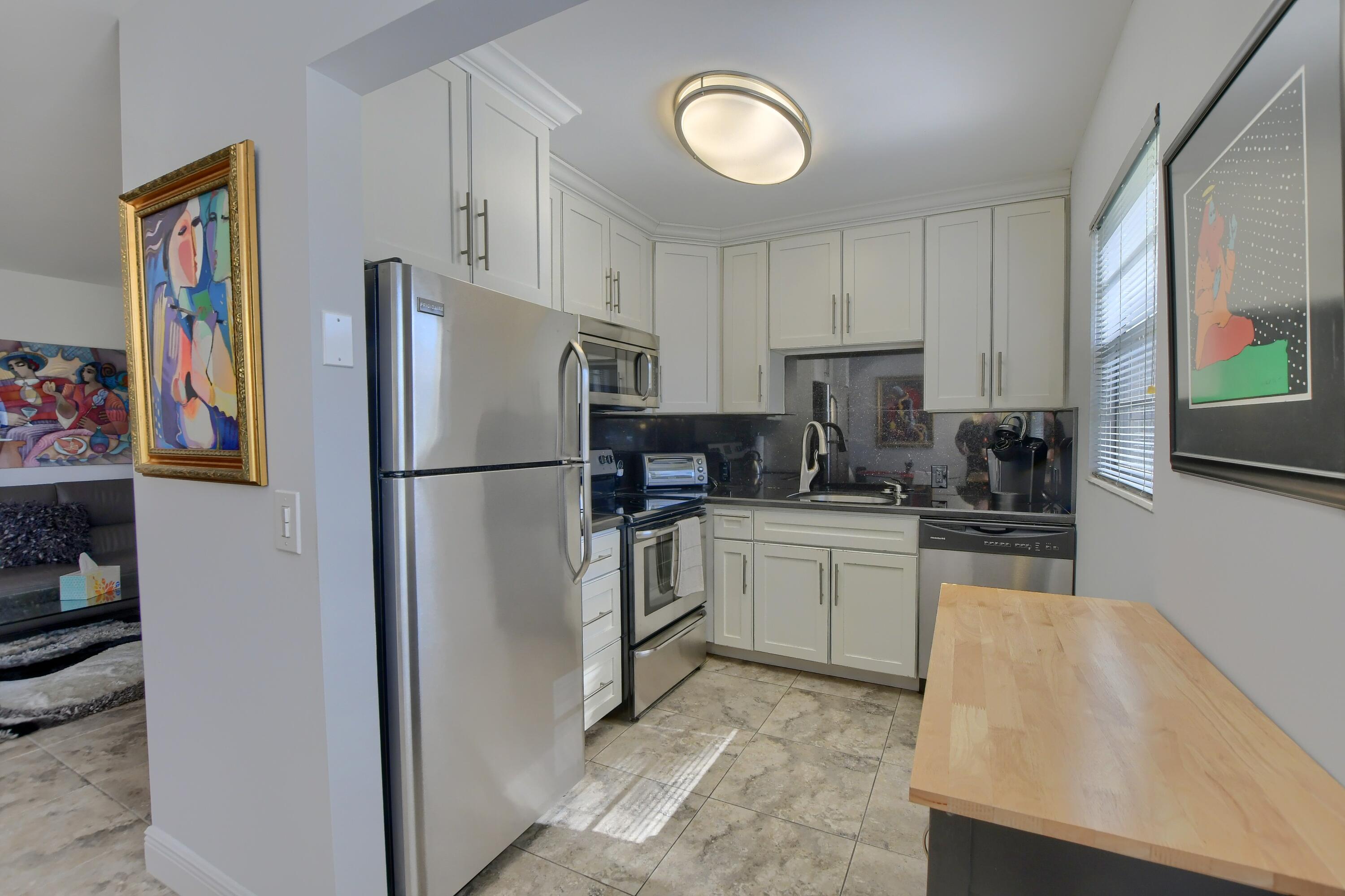 140 Fanshaw D Boca Raton, FL 33434 - Photo 2 of 24 EBF_3338-HDR(5)