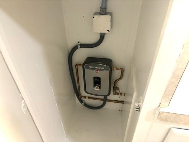 44 Southwest 5th Street Dania Beach, FL 33004 - Photo 19 of 37 nw44tankless