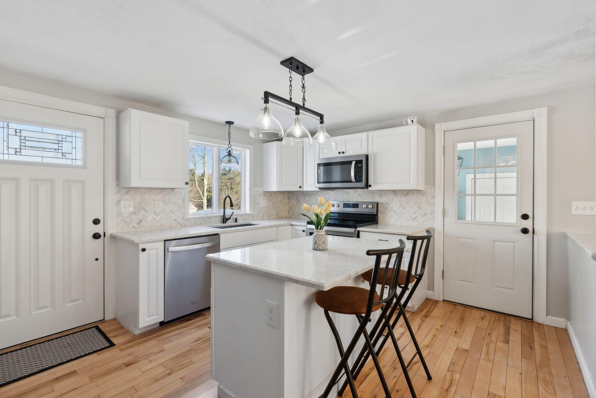 1215 New County Road Biddeford, ME 04005 - Photo 9 of 41 Kitchen