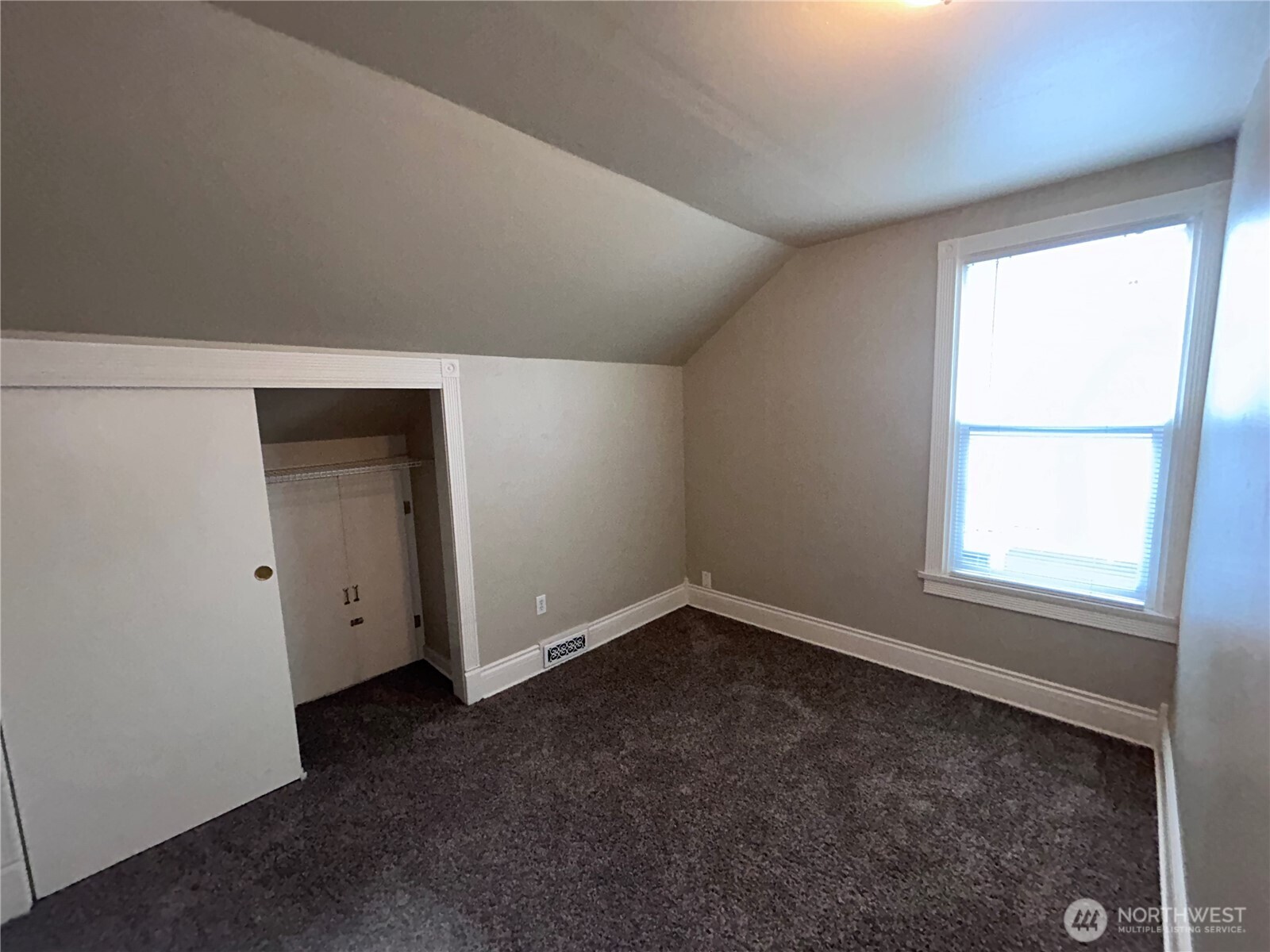2716 South 14th Street Tacoma, WA 98405 - Photo 18 of 28 an empty room with a window