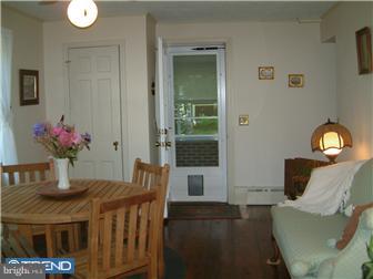 6 Green Valley Road Wallingford, PA 19086 - Photo 8 of 12 Family Room
