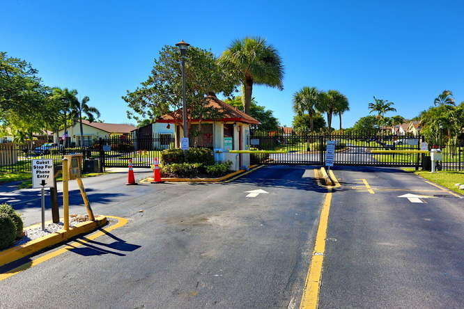 5115 Minto Road Boynton Beach, FL 33472 - Photo 4 of 25 5115 Minto Rd Boynton Beach FL-small-004
