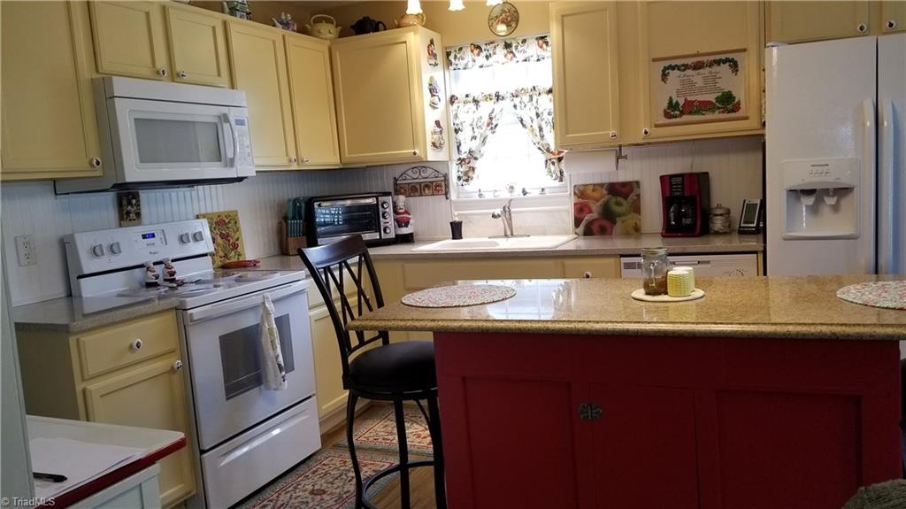 4982 Follansbee Road Winston-Salem, NC 27127 - Photo 3 of 20 Gallery Image 3