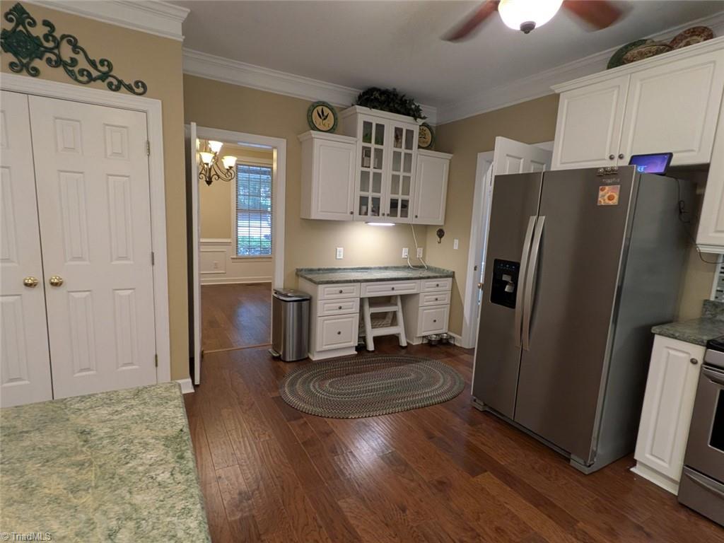 1702 Lakeland Point High Point, NC 27265 - Photo 12 of 50