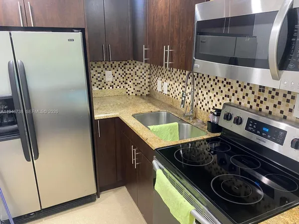 $140,000 | 6950 Miami Gardens Drive, Unit 2402A, Hialeah, FL 33015