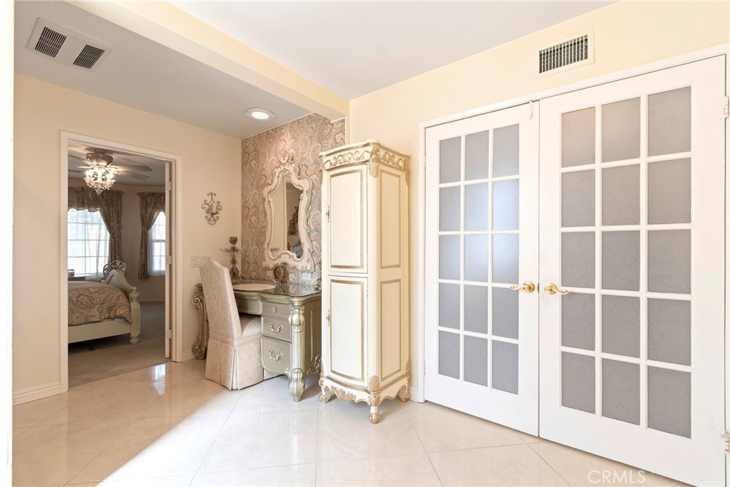 762 Torrey Pines Road Banning, CA 92220 - Photo 27 of 43 a view of a room with a large window