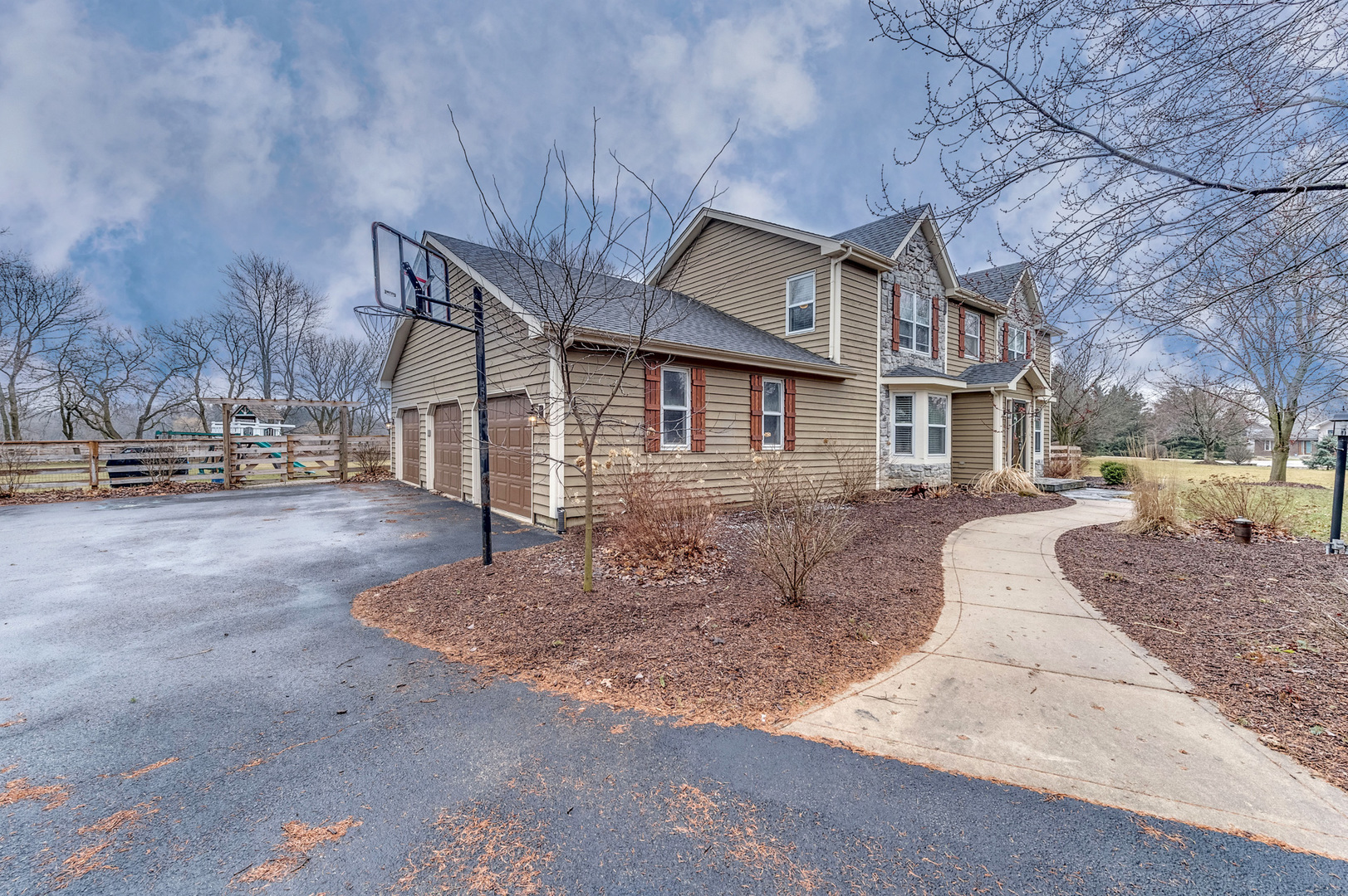 42W285 Foxfield Drive St. Charles, IL 60175 - Photo 2 of 32