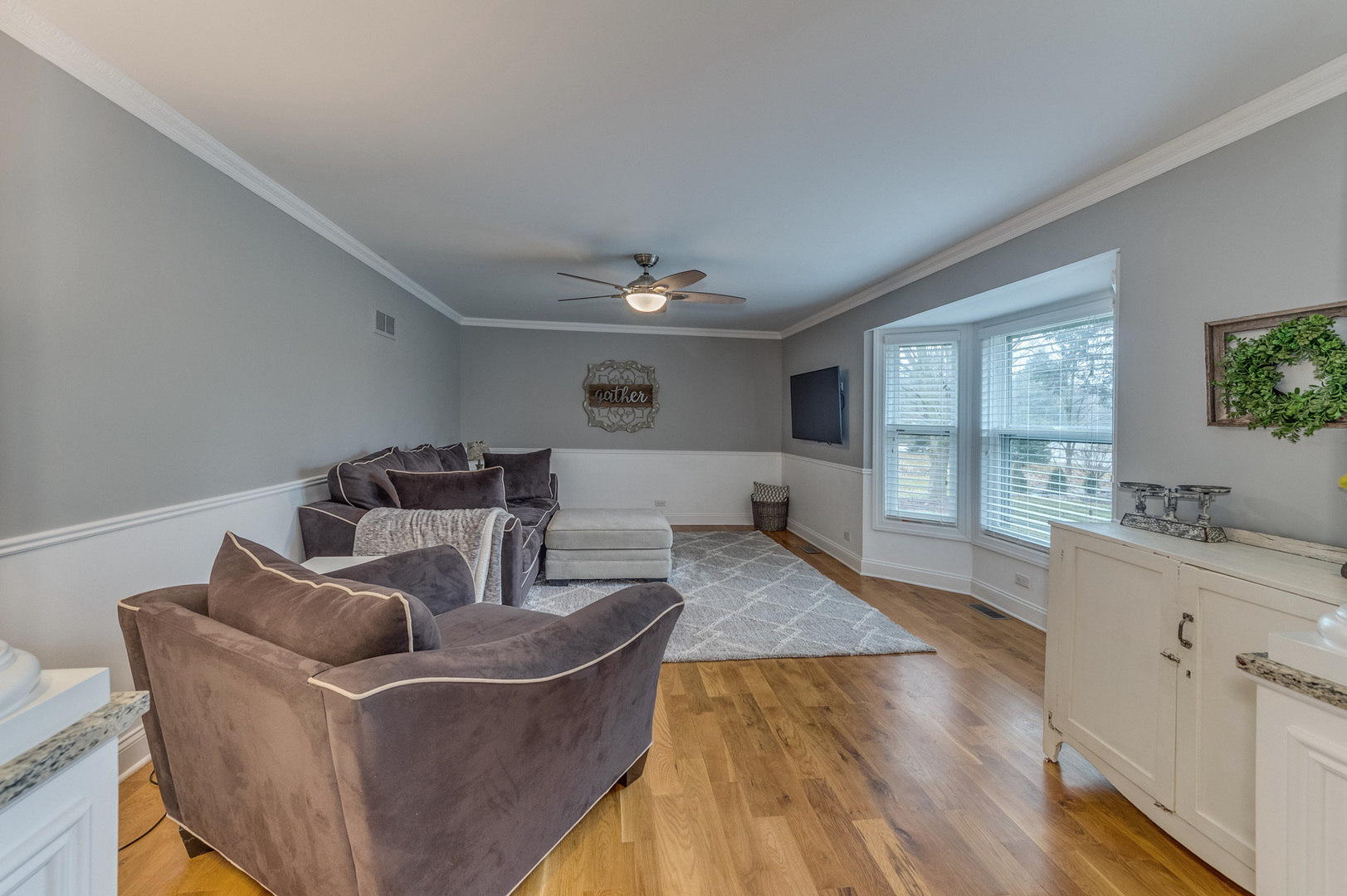 42W285 Foxfield Drive St. Charles, IL 60175 - Photo 4 of 32