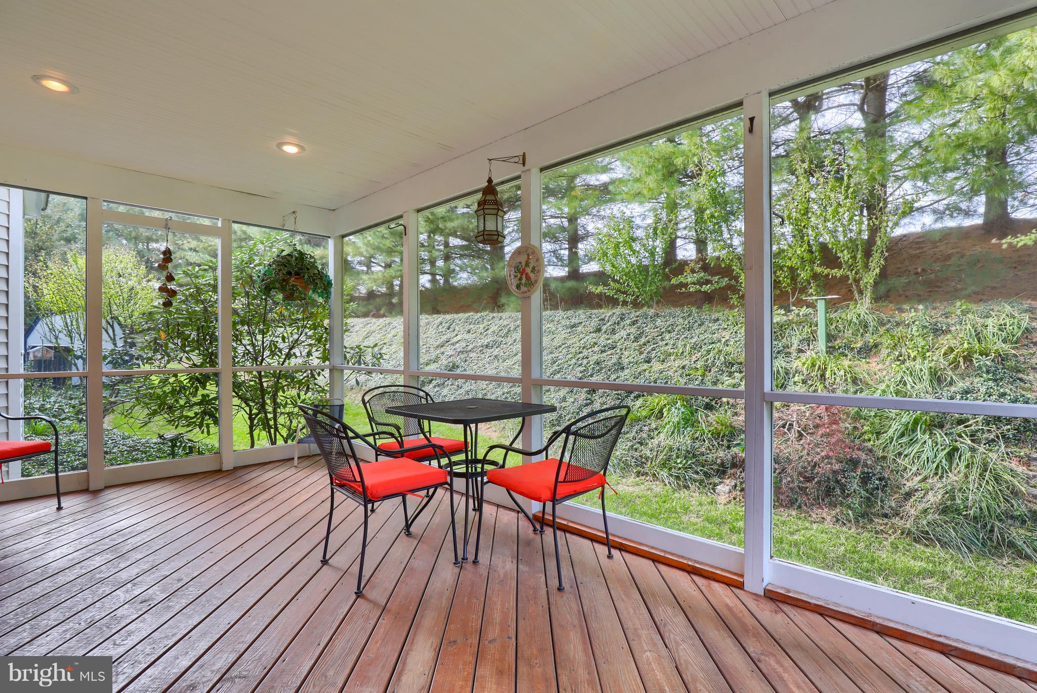 211 Evans Road Lititz, PA 17543 - Photo 3 of 37