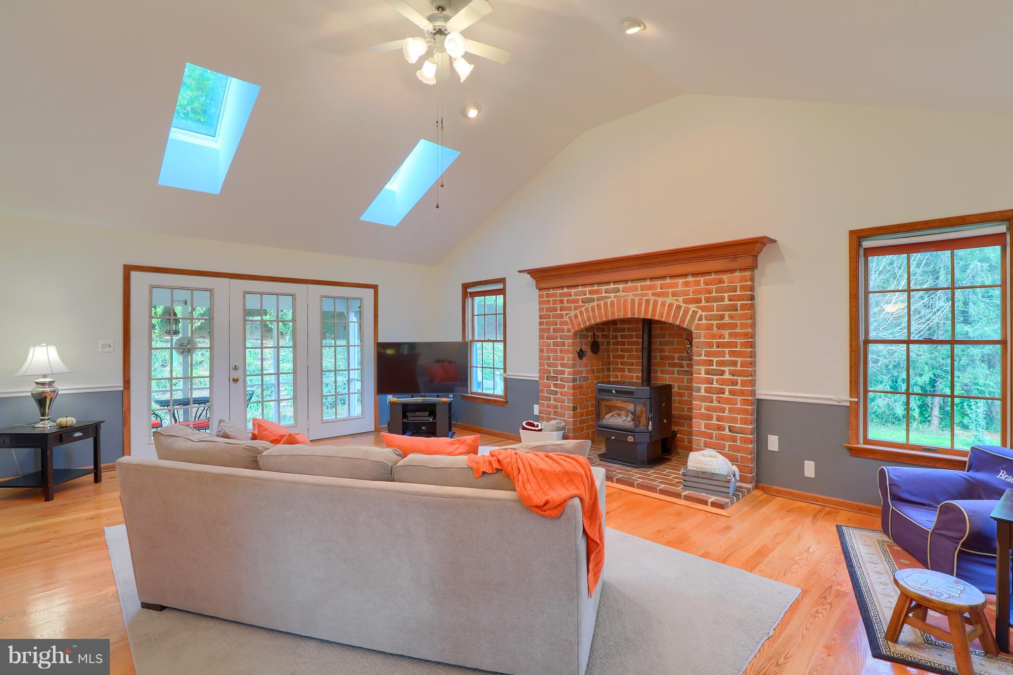 211 Evans Road Lititz, PA 17543 - Photo 6 of 37
