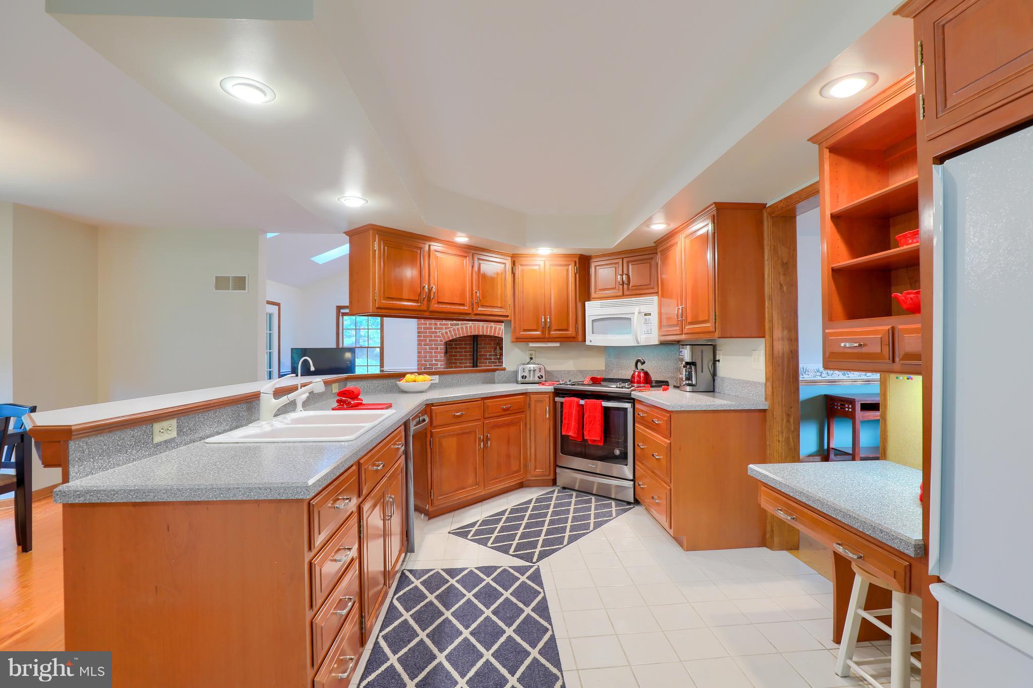 211 Evans Road Lititz, PA 17543 - Photo 8 of 37
