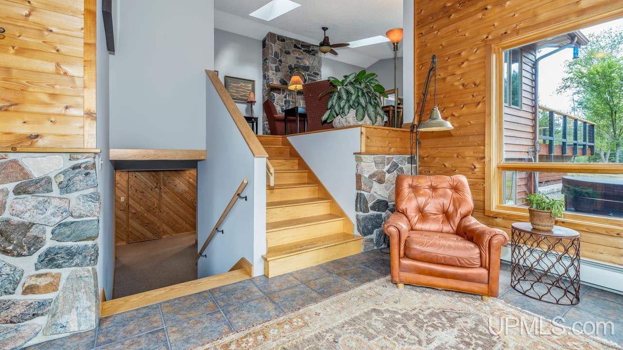 N4922 County 607 Road Iron Mountain, MI 49801 - Photo 6 of 32 Gallery Image 6