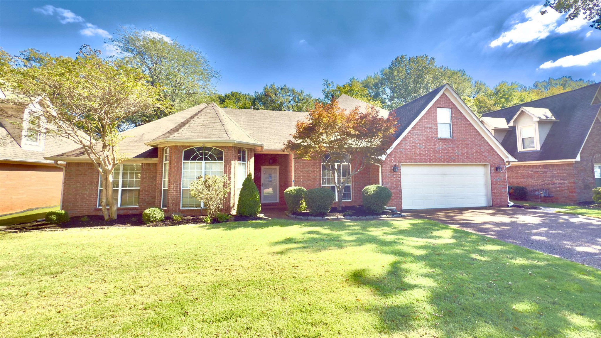 1082 Sugar Lane Collierville, TN 38017 - Photo 2 of 25 a view of a house with a yard