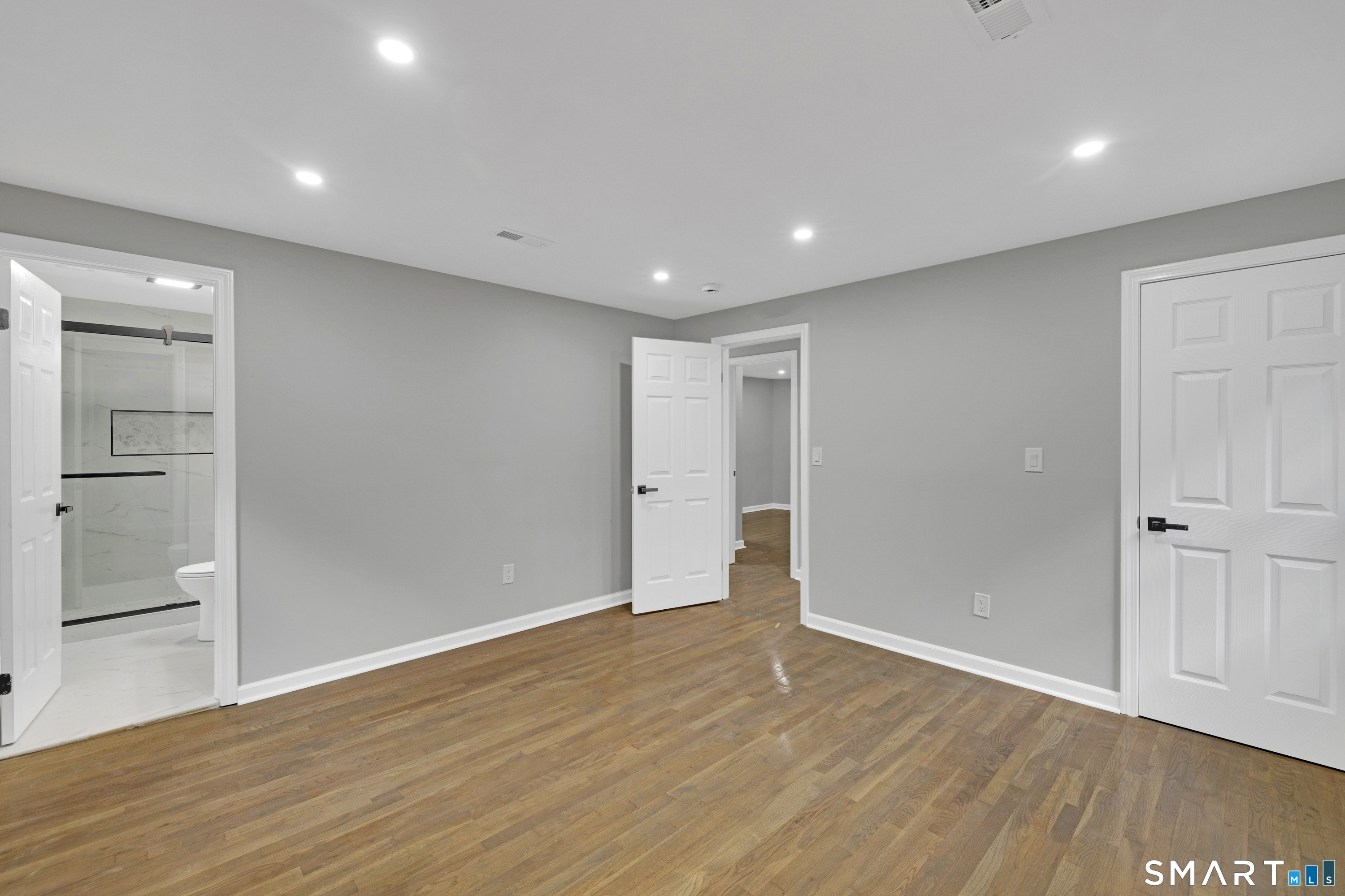 108 Riverside Road Newtown, CT 06482 - Photo 17 of 34