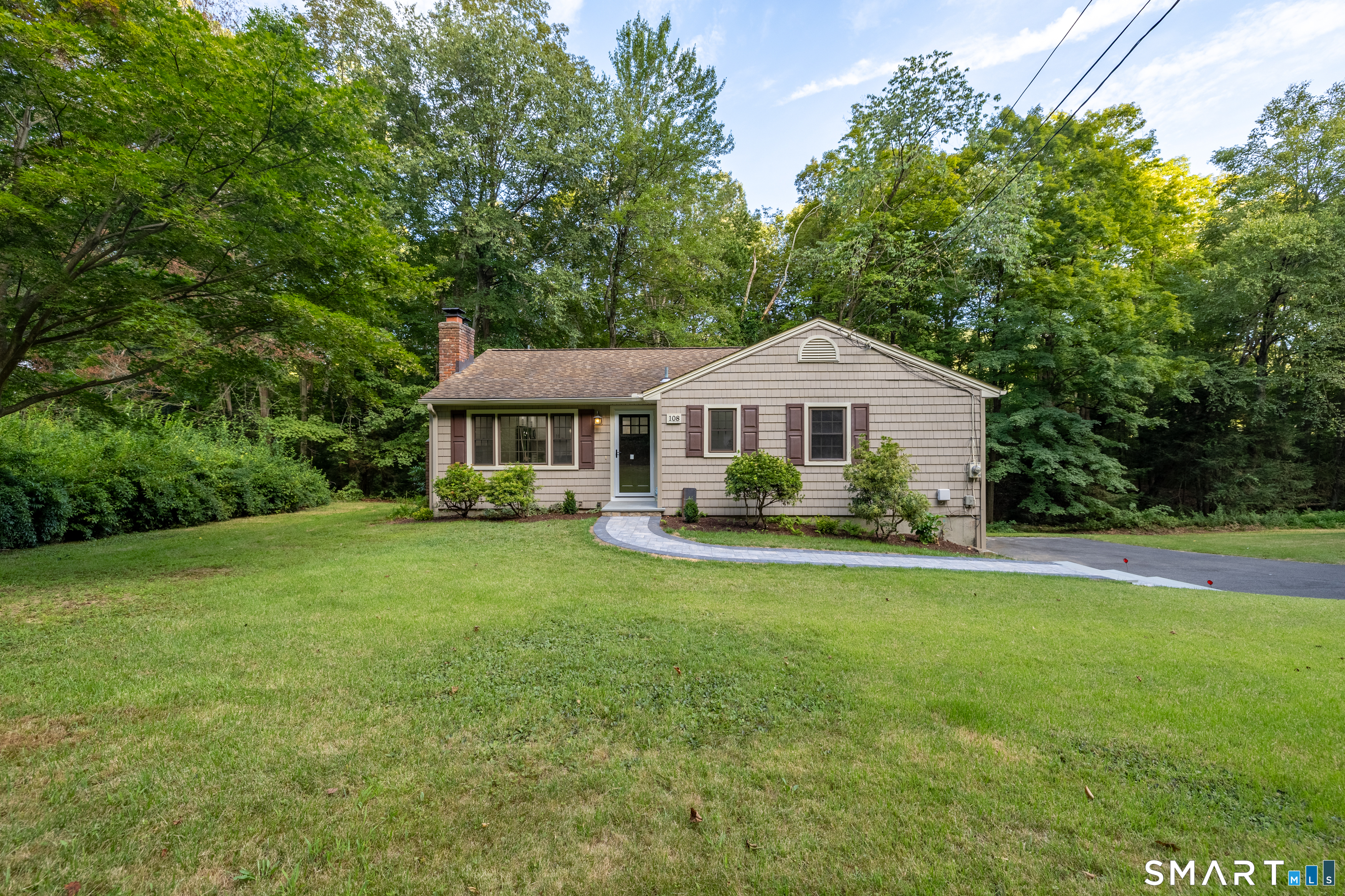 108 Riverside Road Newtown, CT 06482 - Photo 24 of 34