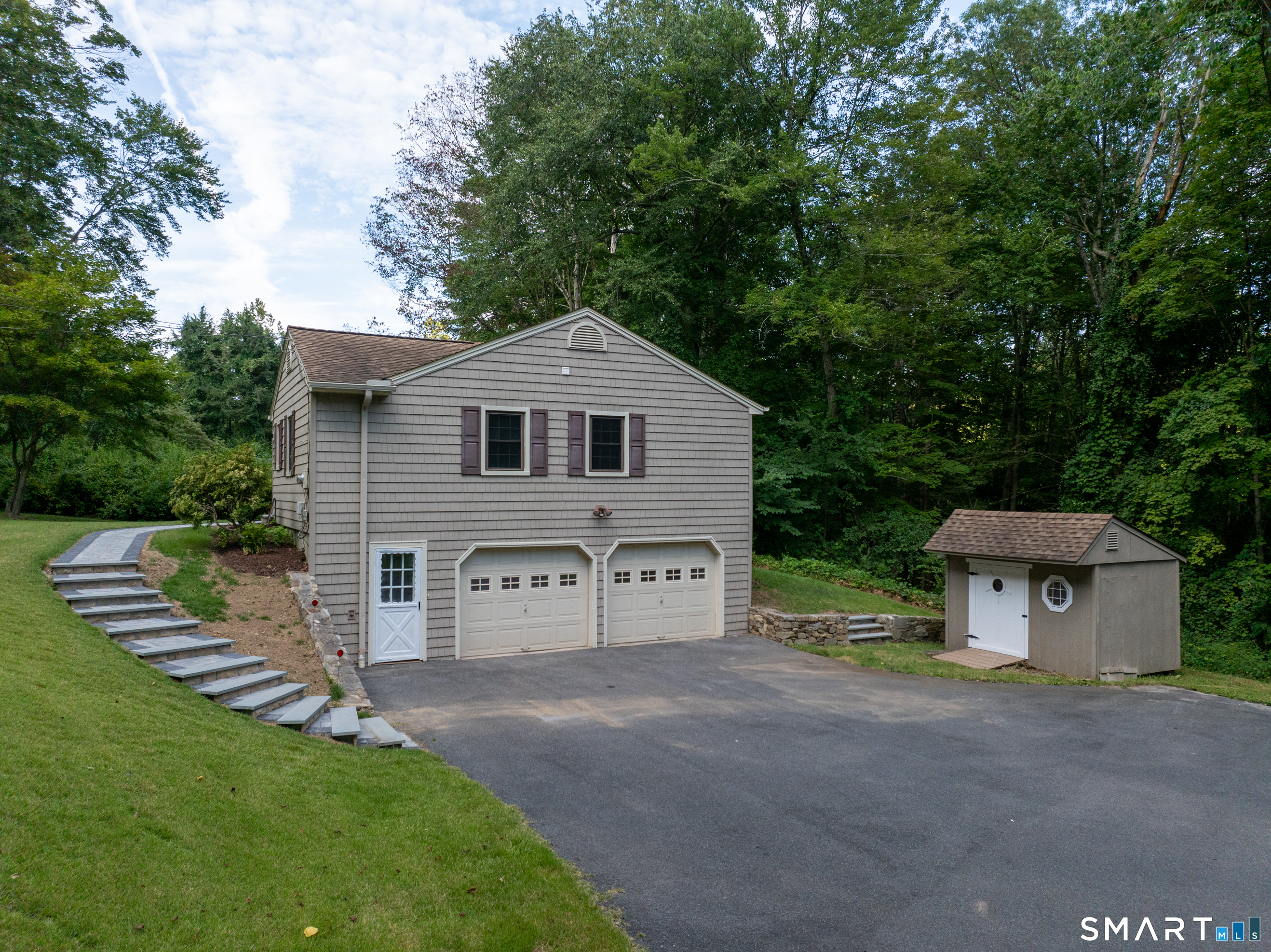 108 Riverside Road Newtown, CT 06482 - Photo 30 of 34