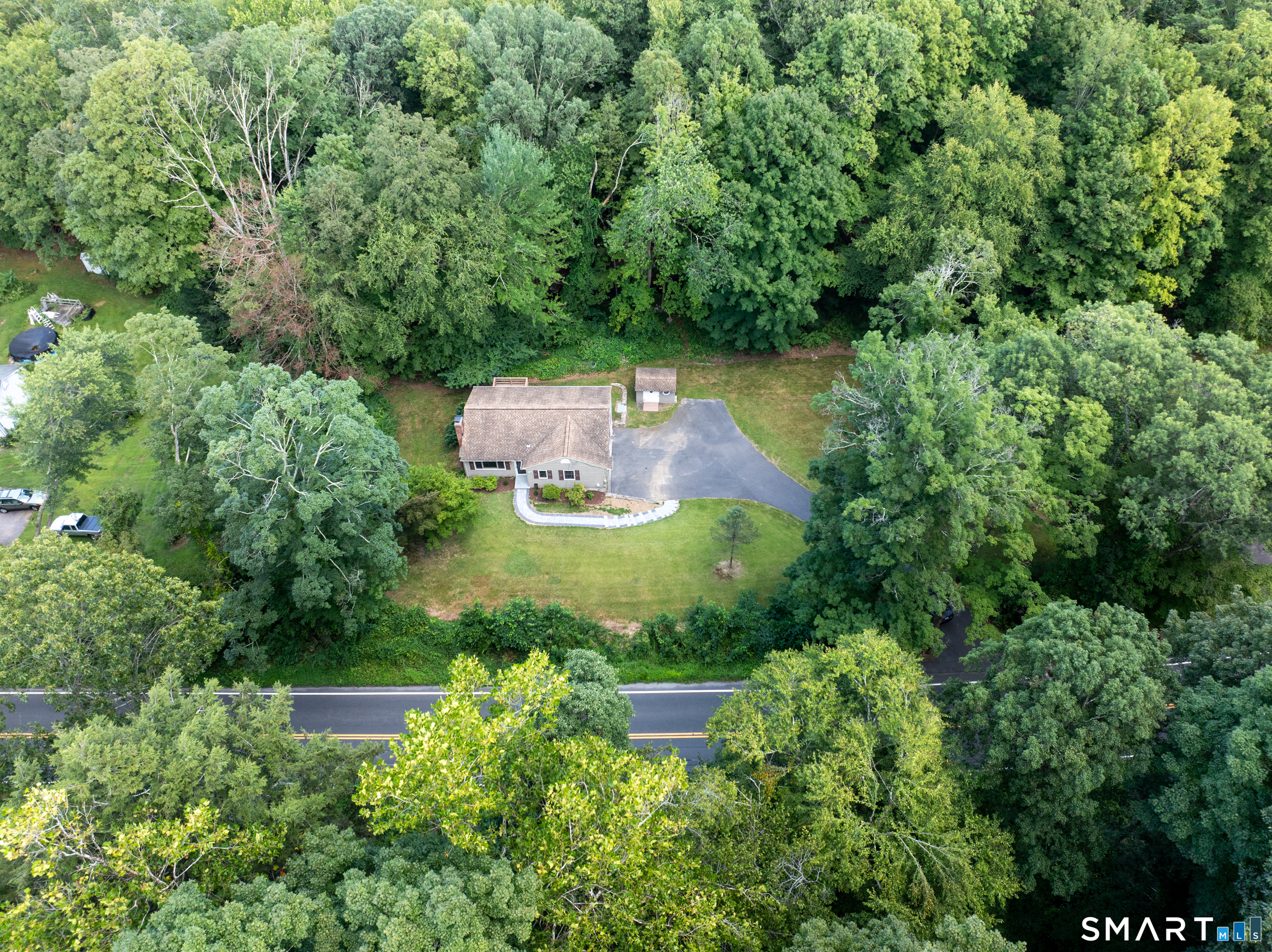 108 Riverside Road Newtown, CT 06482 - Photo 32 of 34