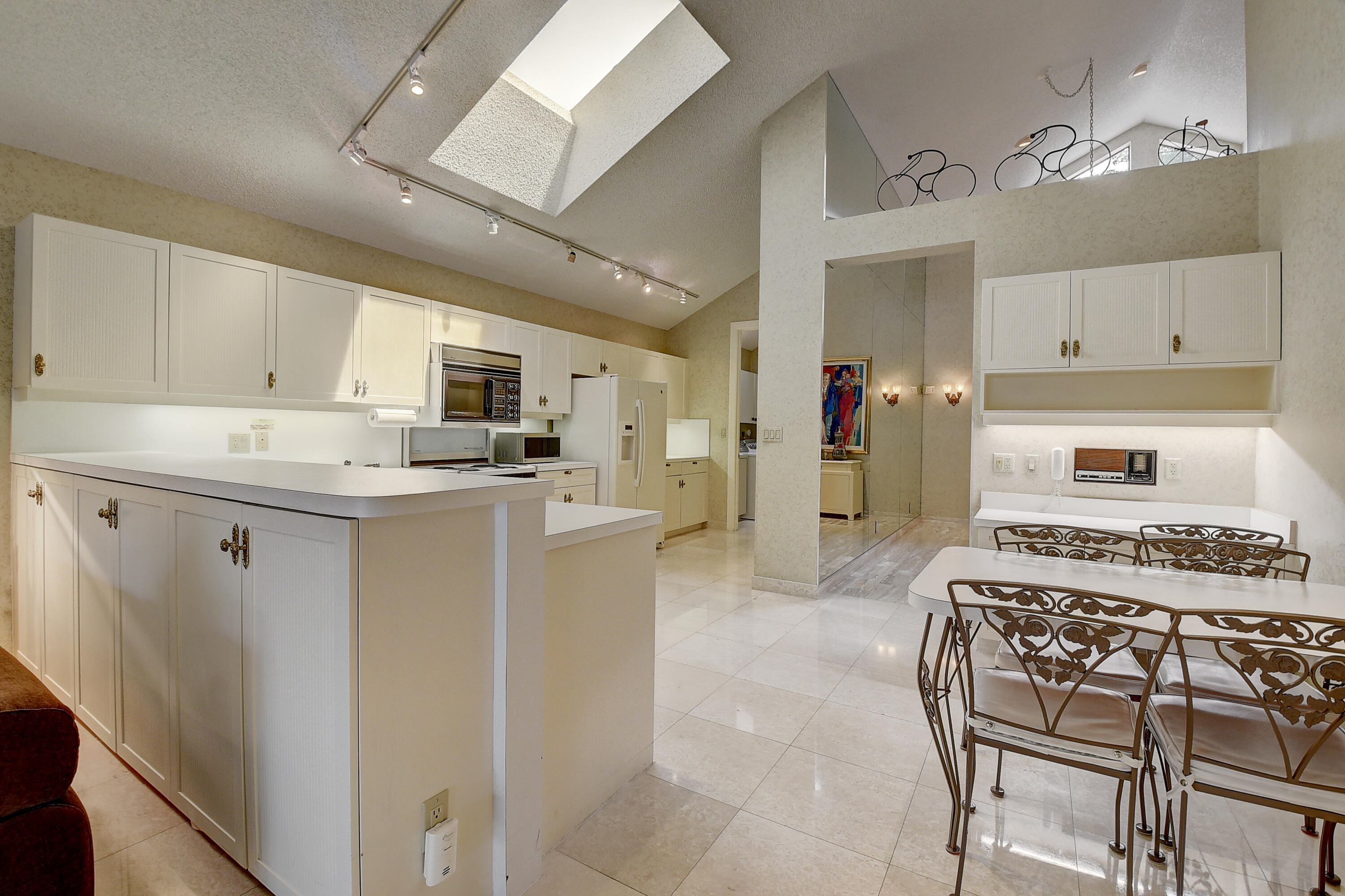 7544 Rexford Road Boca Raton, FL 33434 - Photo 14 of 105 2 (14)