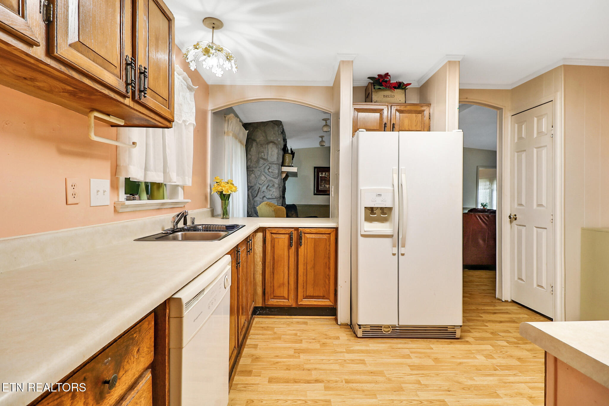313 Rugby Road Crossville, TN 38558 - Photo 17 of 30 n44a5755-n44a5759